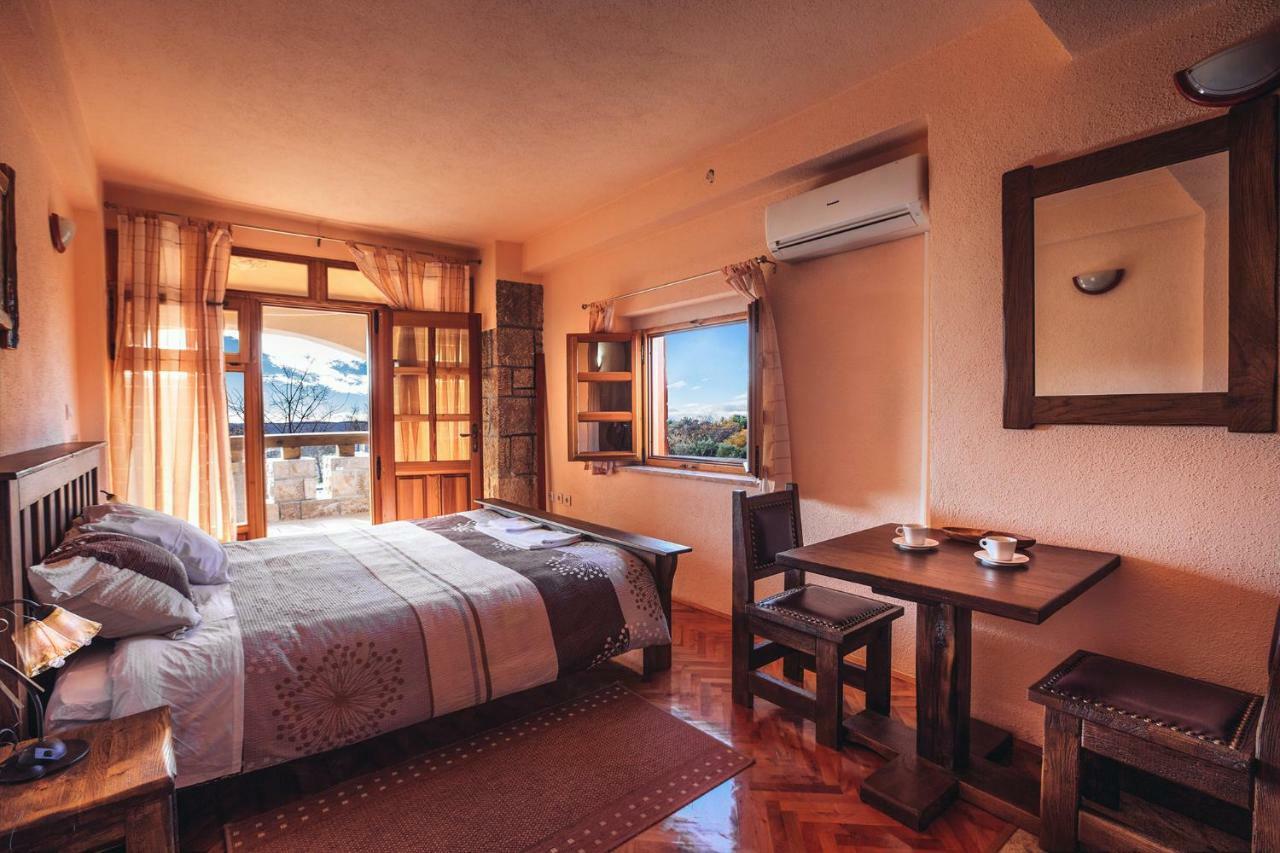 Apartmani I Sobe Dinko Starigrad Paklenica Extérieur photo