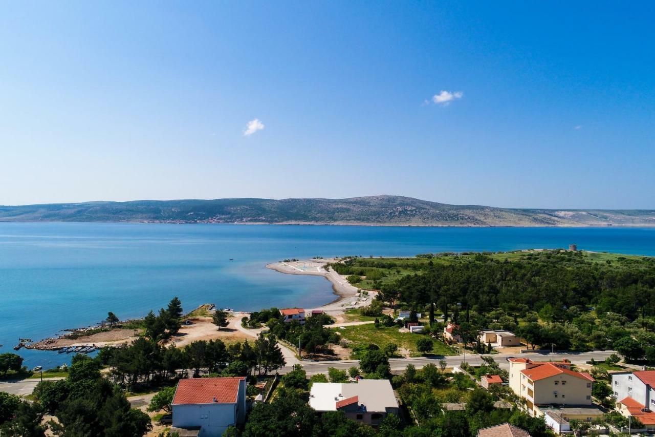 Apartmani I Sobe Dinko Starigrad Paklenica Extérieur photo