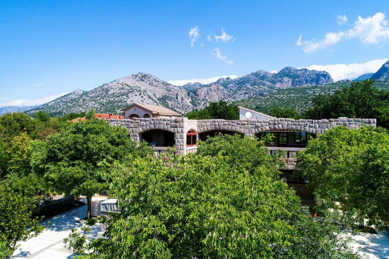 Apartmani I Sobe Dinko Starigrad Paklenica Extérieur photo